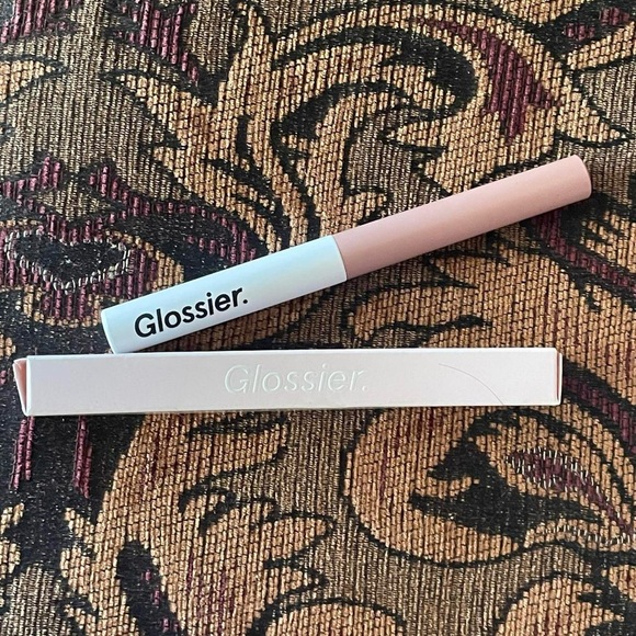 Glossier Skywash in Pebble - Picture 3 of 3